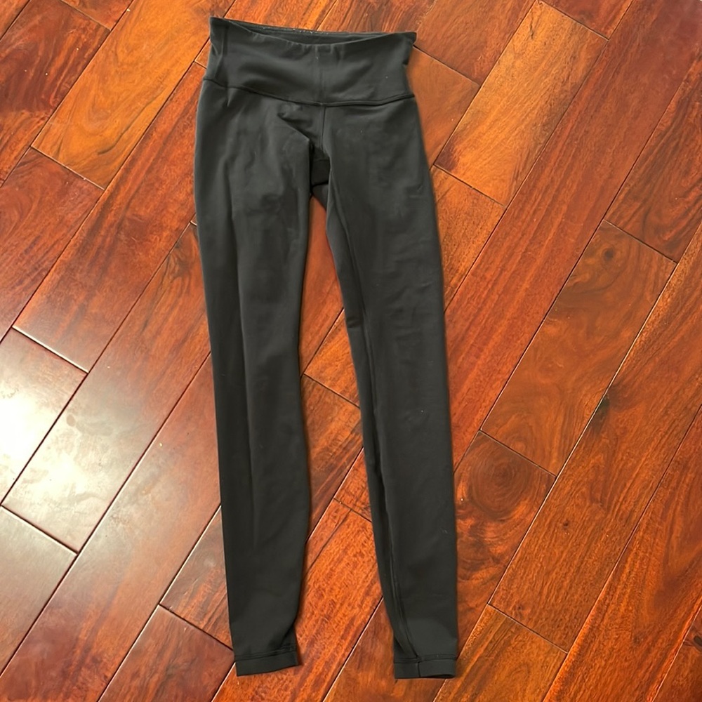 Black Lululemon Wunder Under Leggings